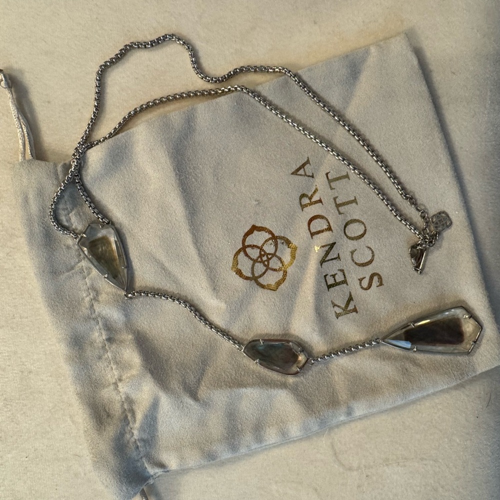 Kendra Scott Y shaped necklace with pearl inset stones